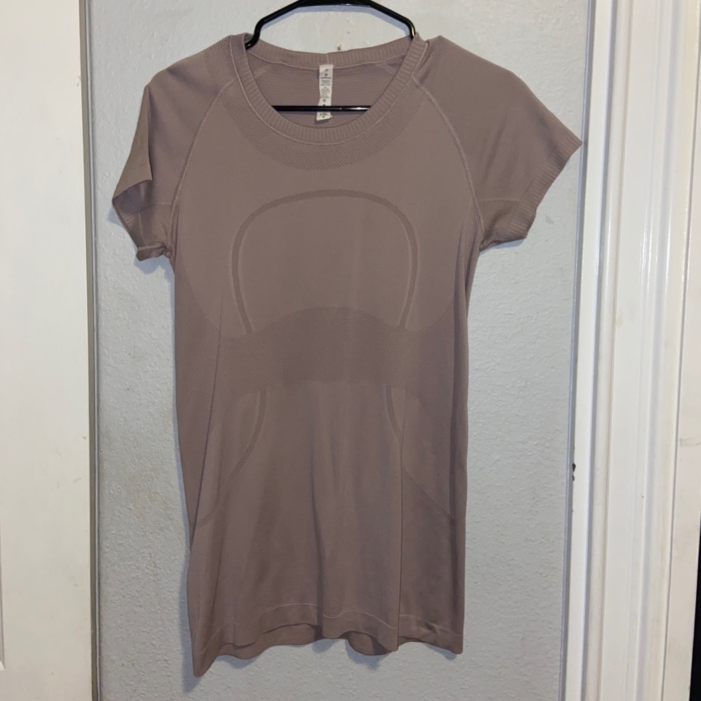 Lululemon swiftly tech shirt